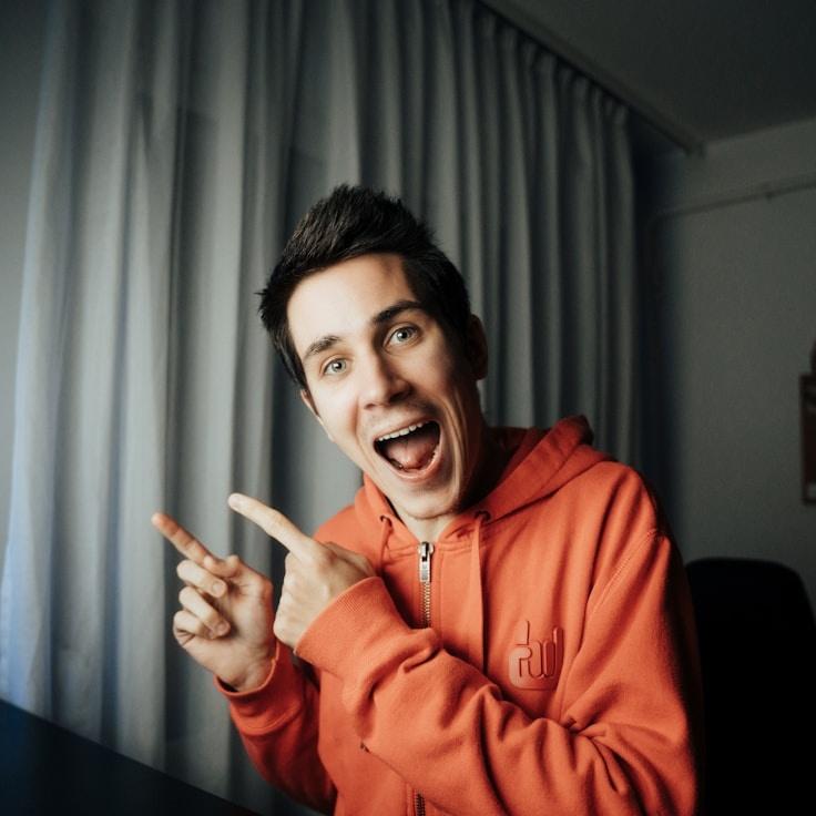 Jordan Malik, Client Relations Director, discussing corporate gifting strategy with business clients